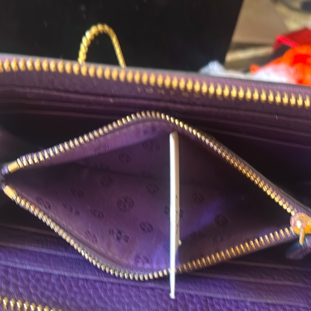 Tory Burch Plum Pebbled Leather Zip Wallet with Gold Logo - Picture 8 of 8